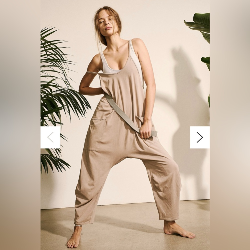 FREE PEOPLE / FP Movement Hot Shot Onesie mocha latte color size M